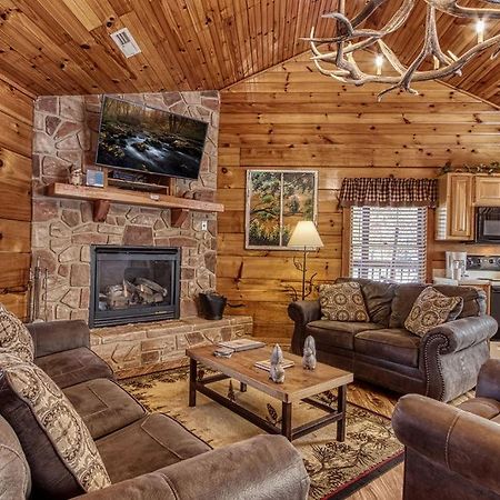 The Nut House, Hot Tub, Game Room, Wifi, 1089 Free Tickets Each Paid Day, Dollywood And More! Пиджен Фордж Екстериор снимка