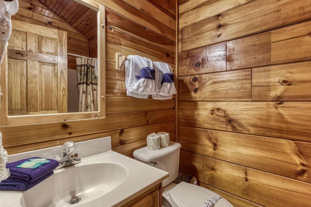 The Nut House, Hot Tub, Game Room, Wifi, 1089 Free Tickets Each Paid Day, Dollywood And More! Пиджен Фордж Екстериор снимка