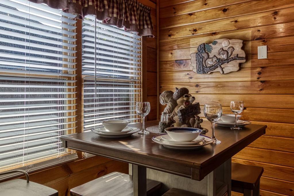 The Nut House, Hot Tub, Game Room, Wifi, 1089 Free Tickets Each Paid Day, Dollywood And More! Пиджен Фордж Екстериор снимка