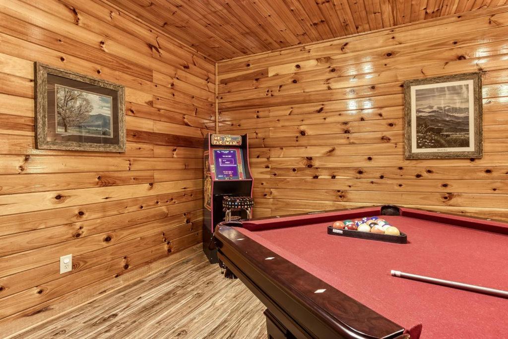 The Nut House, Hot Tub, Game Room, Wifi, 1089 Free Tickets Each Paid Day, Dollywood And More! Пиджен Фордж Екстериор снимка
